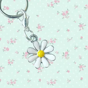 Bridle Charm: Daisy White 🌱