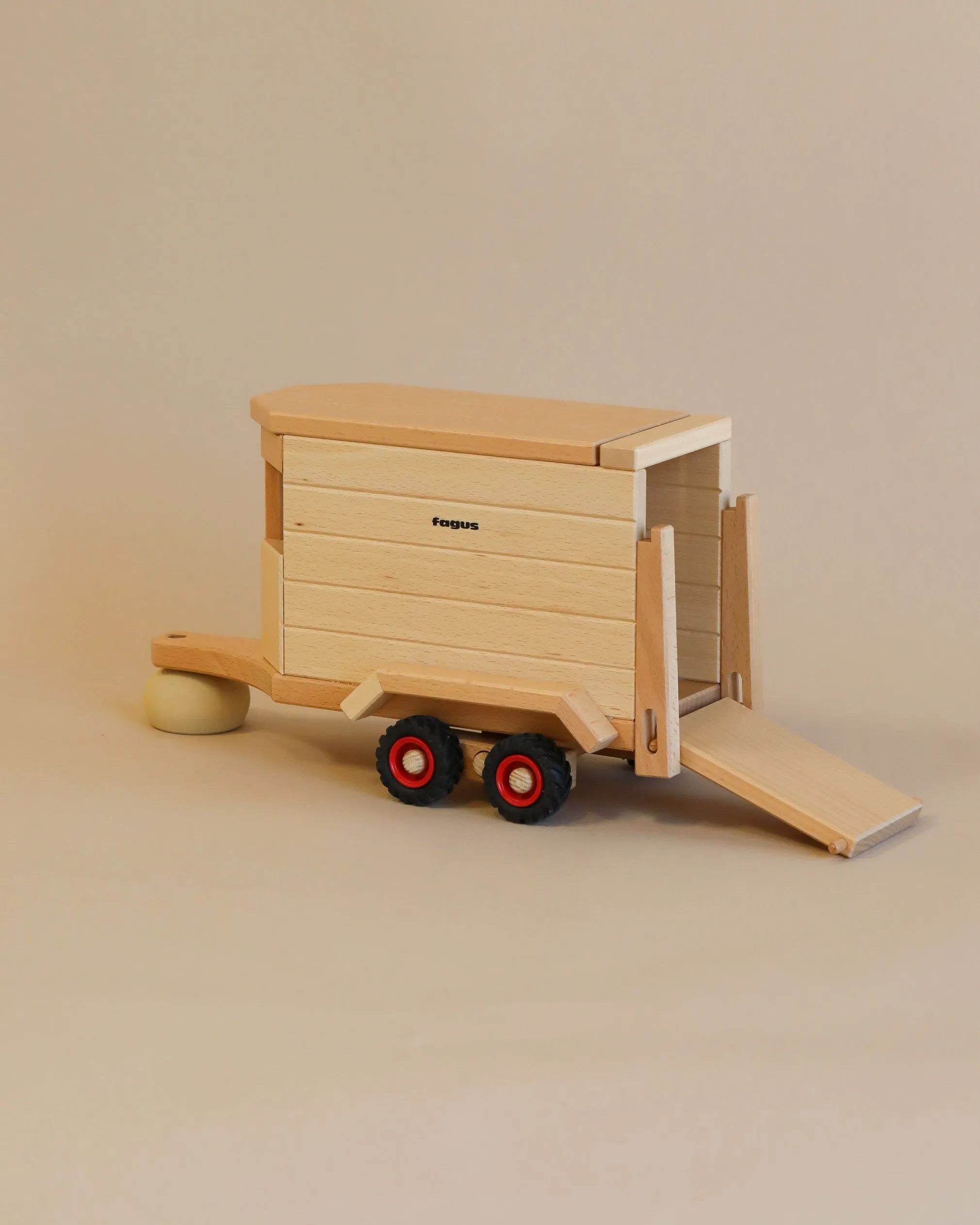 Fagus Wooden Horse Box